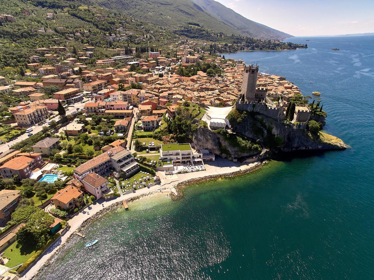 Hotel Castello Lake Front Мальчезіне Екстер'єр фото